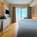 Hotell Bull Reina Isabel & 4*