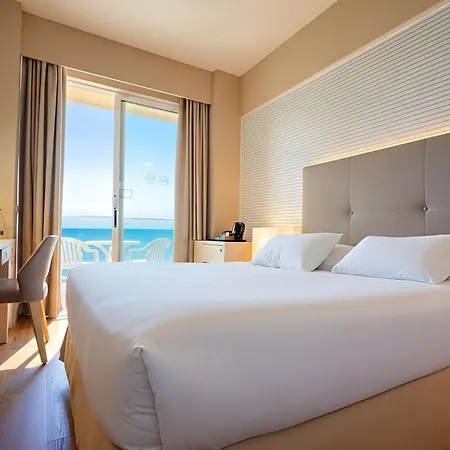 Bull Reina Isabel & Las Palmas de Gran Canaria