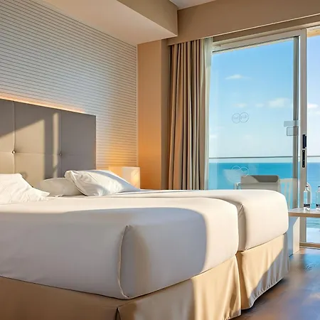 Bull Reina Isabel & Hotel