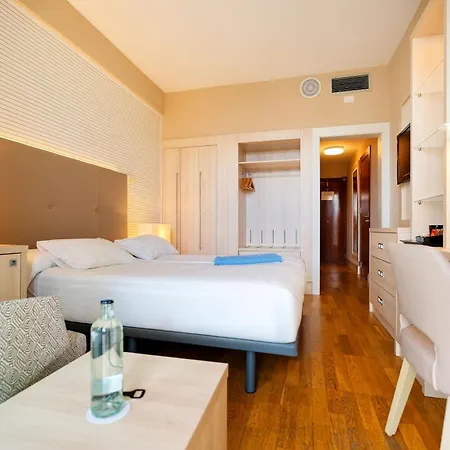 Hotel Bull Reina Isabel & 4*