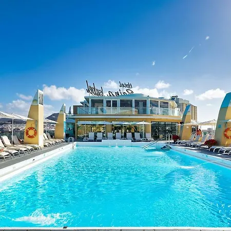 Bull Reina Isabel & Hotel 4*