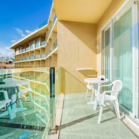 Bull Reina Isabel & 4*