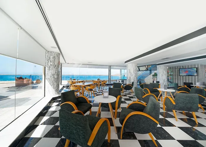 Hotel Bull Reina Isabel & 4*