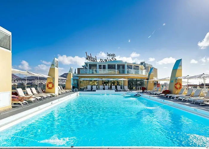 Bull Reina Isabel & Hotel 4*