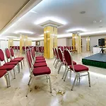Bull Reina Isabel & Hotel 4*
