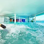 Bull Reina Isabel & Hotel 4*