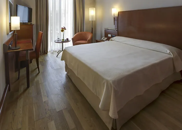 Hotel Bull Reina Isabel&spa 4*