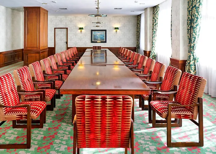 מלון Bull Reina Isabel & 4*