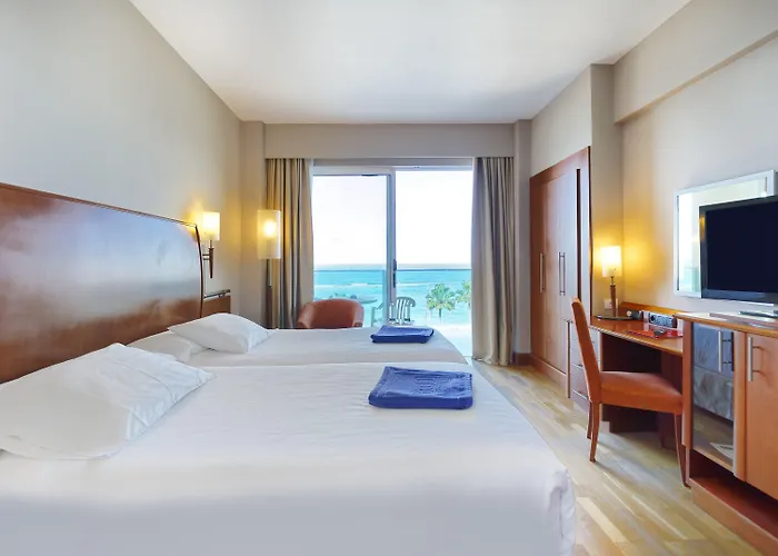 Bull Reina Isabel&spa 4*