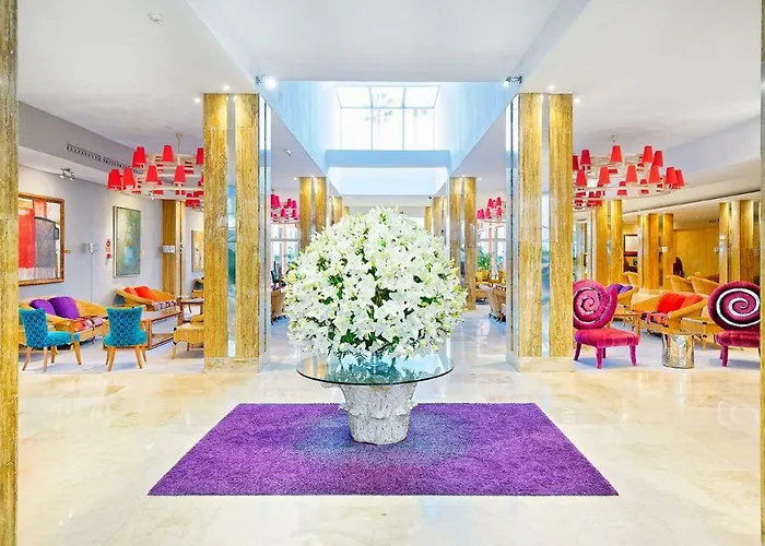 Bull Reina Isabel & לאס פאלמס דה גראן קנאריה