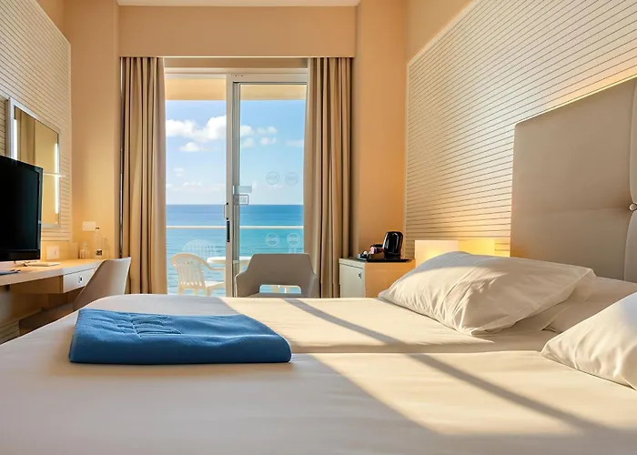 Bull Reina Isabel & Hotel 4*